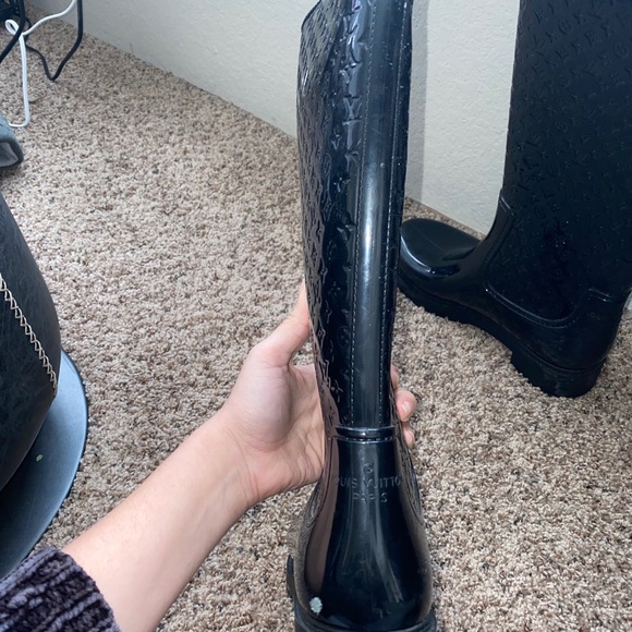 Louis Vuitton Rain Boots size 39 - Picture 9 of 10